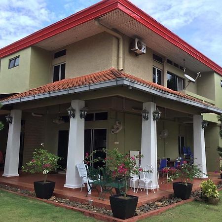 Casapelindung Guesthouse Kuantan Exteriör bild